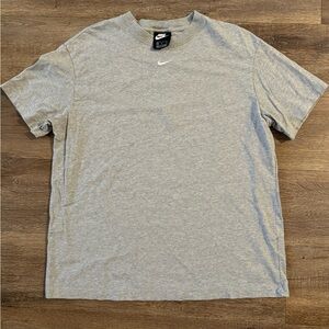 Women’s Nike Essential Tee Gray